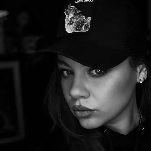 Christina Monoxrom | Dark Me